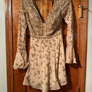 Elegant Gold Sequin Long Sleeve Dress